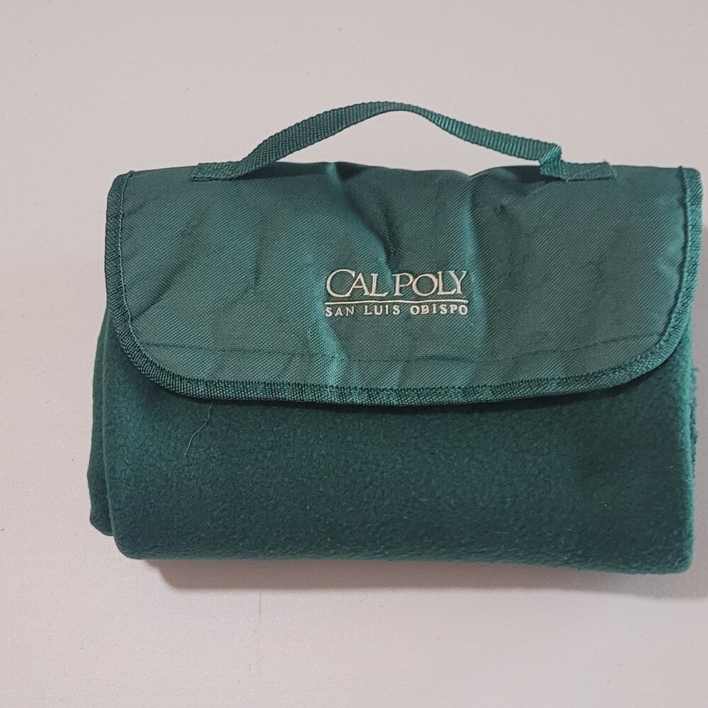 CAL POLY SAN LUIS OBISPO Travel Fold-Up Stadium Throw Blanket 47x72 Green w/Hand